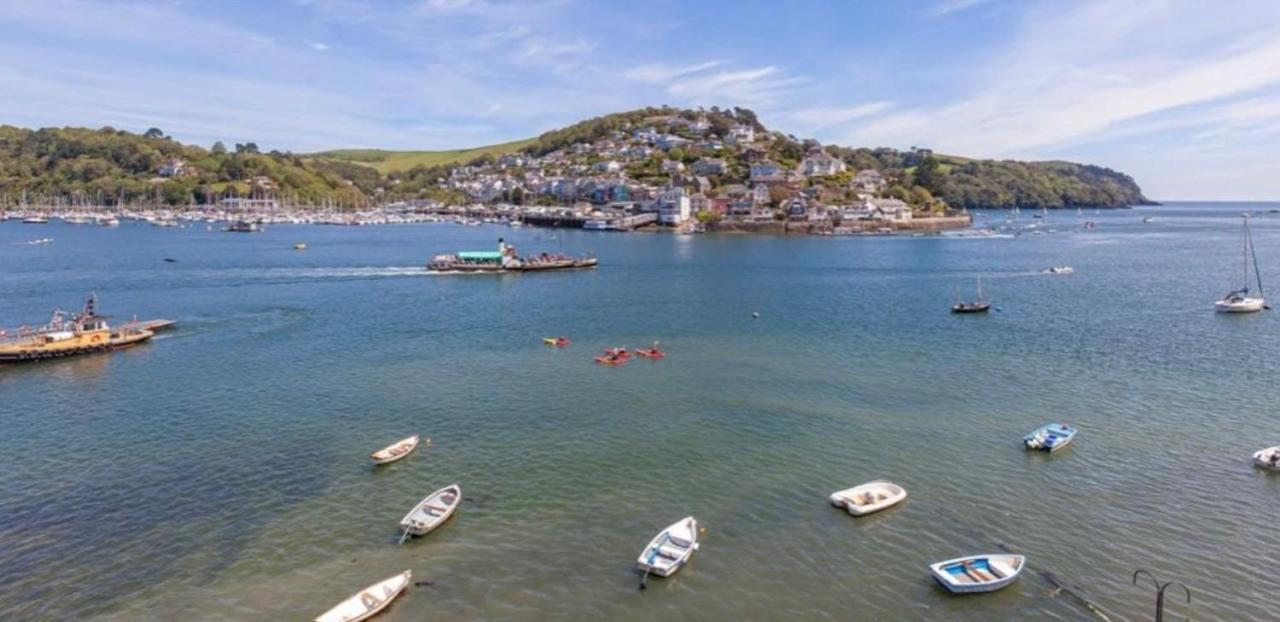 Nancie'S Place - Dartmouth Town Center With Private Parking - A Traditional Georgian Private Duplex Apartment - Beautifully Refurbished - Two Bedrooms, Bathroom, Kitchen And Lounge Diner Εξωτερικό φωτογραφία