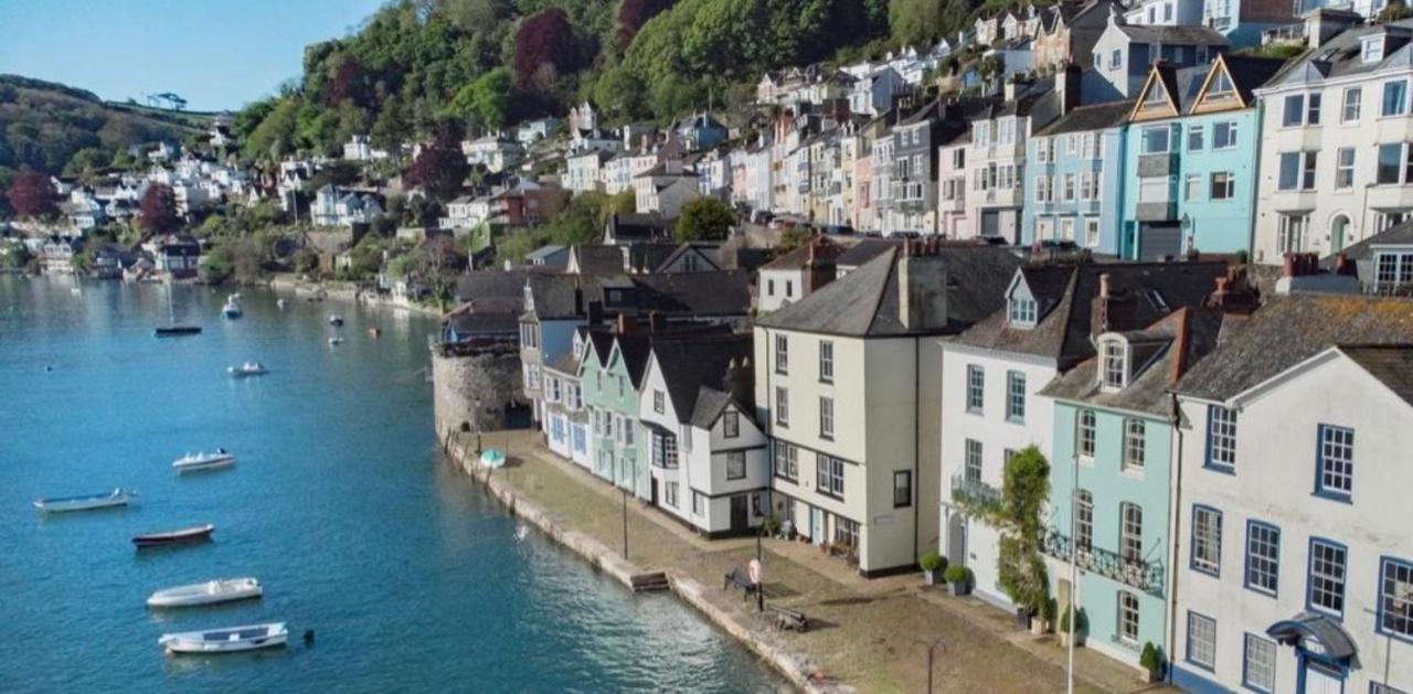 Nancie'S Place - Dartmouth Town Center With Private Parking - A Traditional Georgian Private Duplex Apartment - Beautifully Refurbished - Two Bedrooms, Bathroom, Kitchen And Lounge Diner Εξωτερικό φωτογραφία