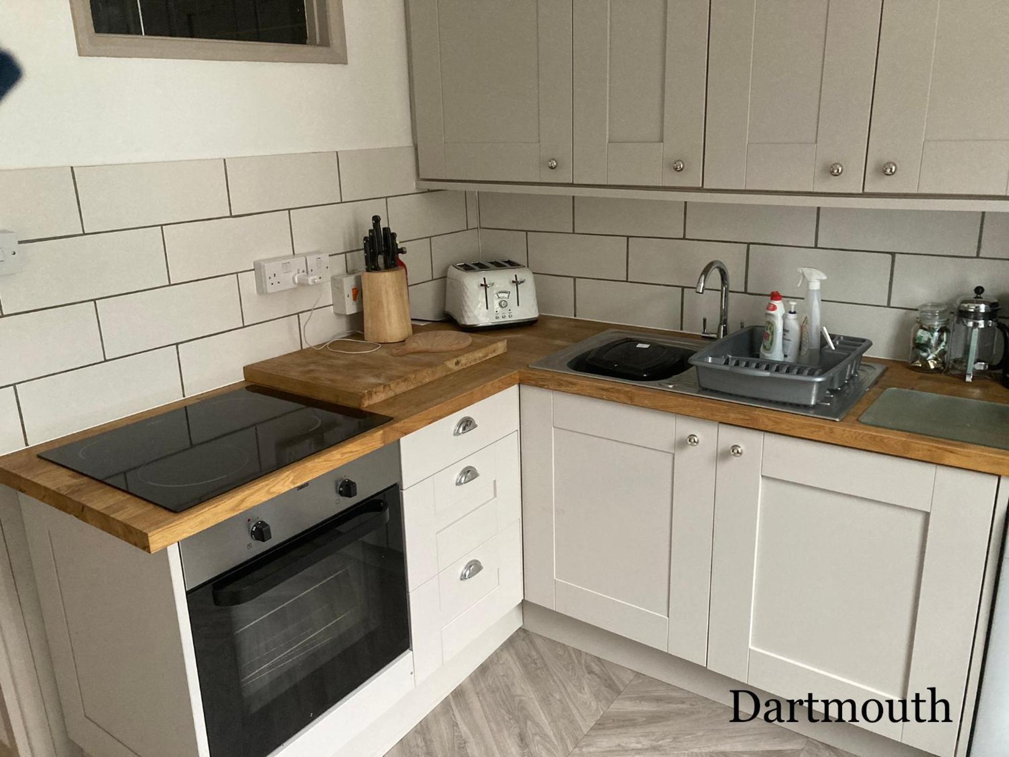 Nancie'S Place - Dartmouth Town Center With Private Parking - A Traditional Georgian Private Duplex Apartment - Beautifully Refurbished - Two Bedrooms, Bathroom, Kitchen And Lounge Diner Εξωτερικό φωτογραφία