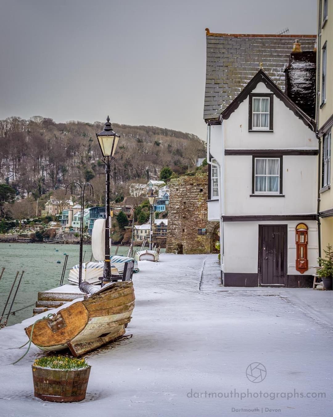 Nancie'S Place - Dartmouth Town Center With Private Parking - A Traditional Georgian Private Duplex Apartment - Beautifully Refurbished - Two Bedrooms, Bathroom, Kitchen And Lounge Diner Εξωτερικό φωτογραφία
