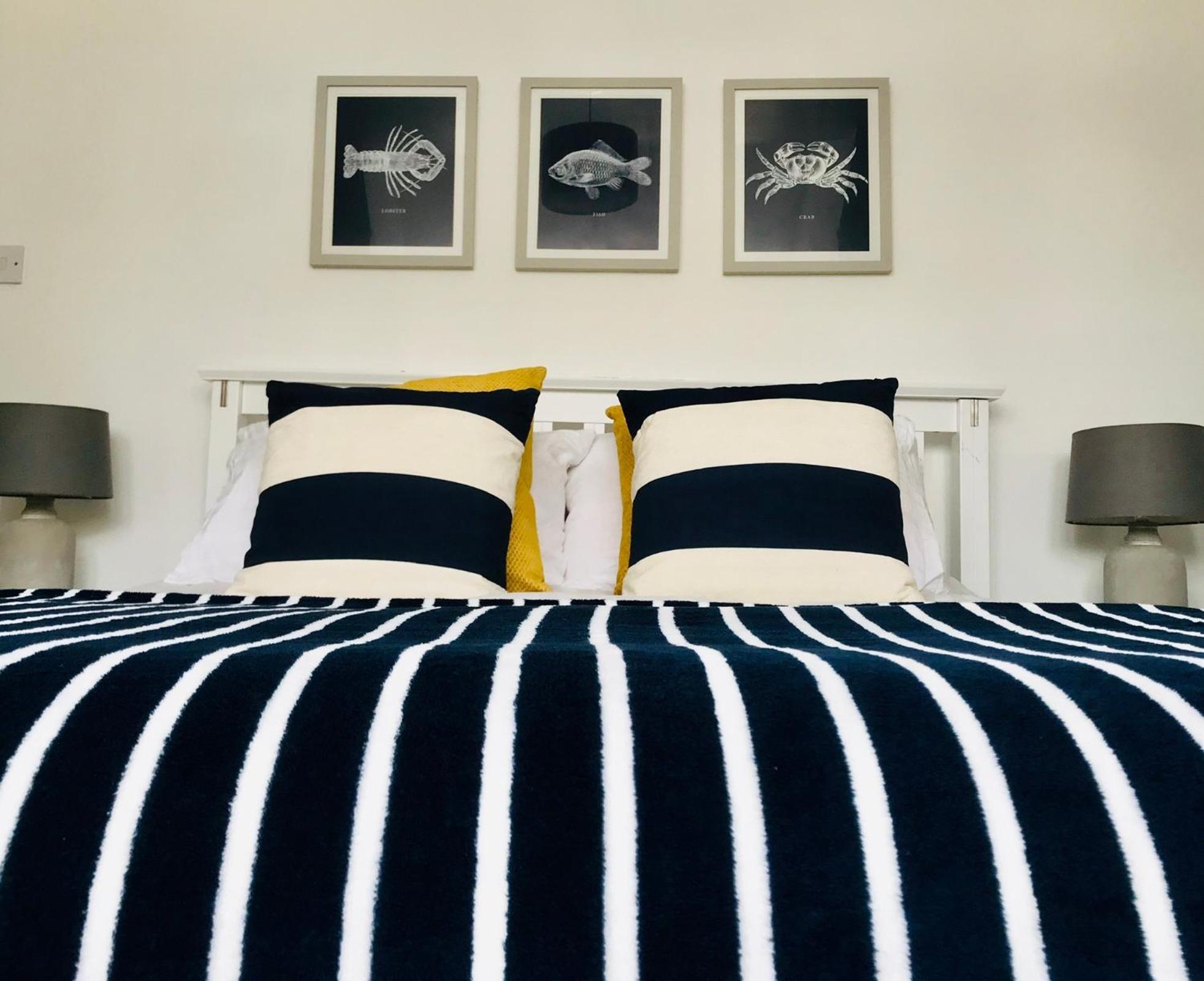Nancie'S Place - Dartmouth Town Center With Private Parking - A Traditional Georgian Private Duplex Apartment - Beautifully Refurbished - Two Bedrooms, Bathroom, Kitchen And Lounge Diner Εξωτερικό φωτογραφία